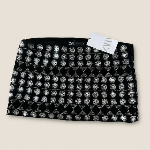 Zara | Black Velvet and Sequin Beaded Mini Skirt | Size M, NWT - Picture 4 of 7